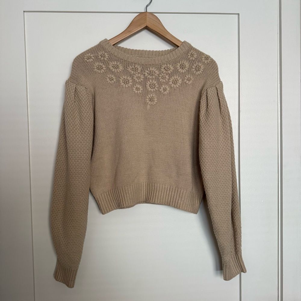 Lulus Sweater Womens Size M Beige Knit Flower Stitch Pullover Cropped Grannycore